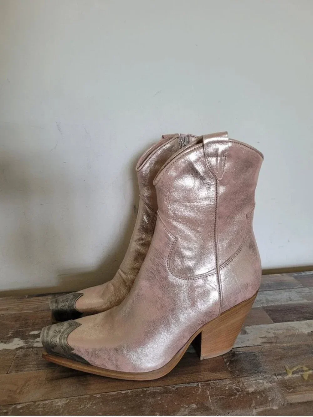 Free People Western Metallic Distressed Finish Leather Boots size 38 US 7.5